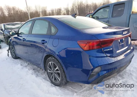 2024 Kia Forte Lxs z USA, uszkodzony, nr VIN 3KPF24AD4RE700394